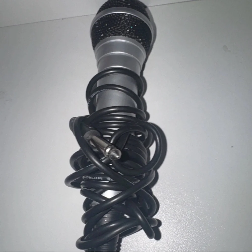 CES High Grade Professional Low-Noise Cable Microphone On Off Switch Silver